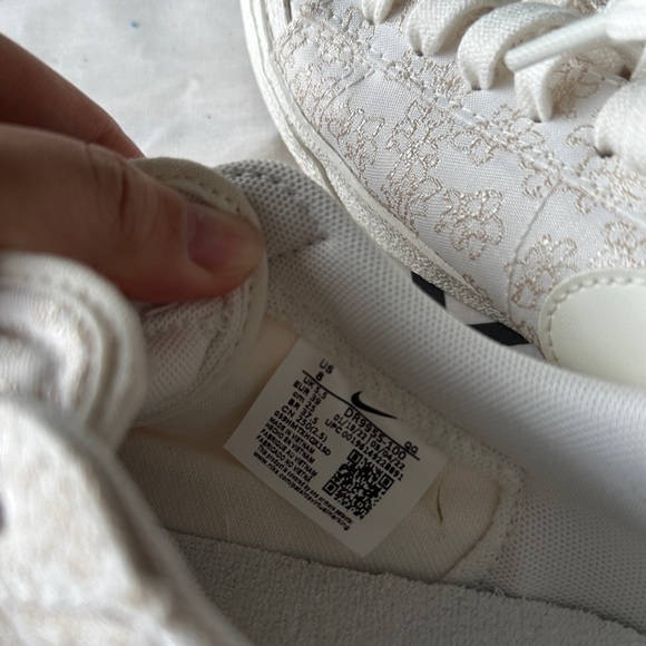 Nike Women’s Blazer Low ‘77 SE in Sail/Sesame - Picture 7 of 8